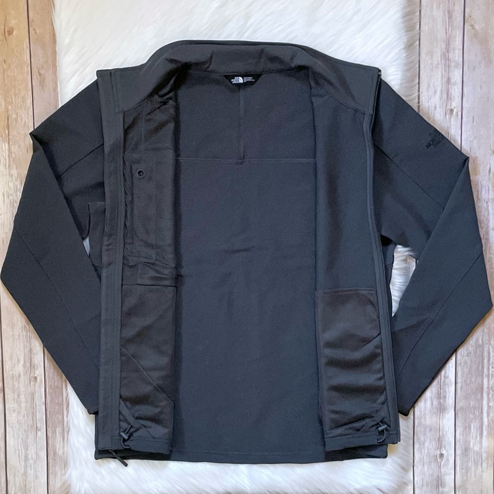 The North Face Men’s Stretch Soft Shell Grey Jacket - Picture 5 of 9